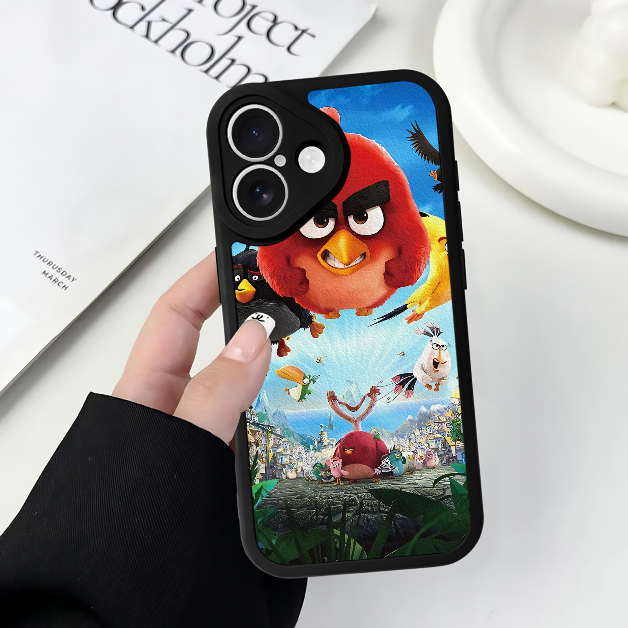 （画像用） Angry Birds アングリーバード 【iPhone 16シリーズ対応】シリコンスマホケース（レザー調） 材質：シリコン